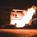 Strzały z wydechu – co je powoduje